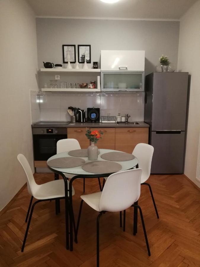 Centrum11 Pécs Eksteriør bilde