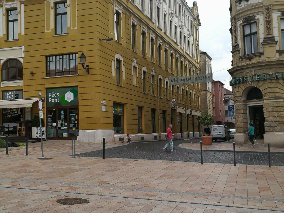 Centrum11 Pécs Eksteriør bilde